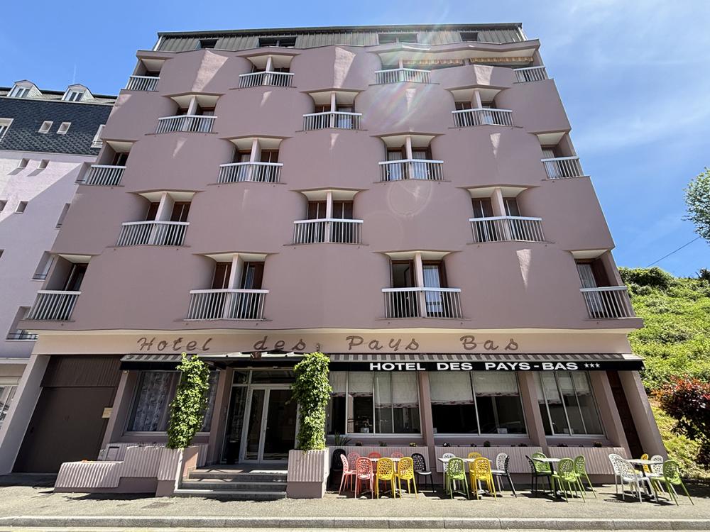façade-hotel-des-pays-bas